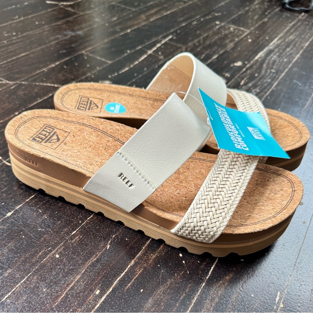 NWT Reef cushion vista hi color vintage size 9